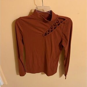 Red by BKE Buckle burnt orange cutout turtleneck long sleeve